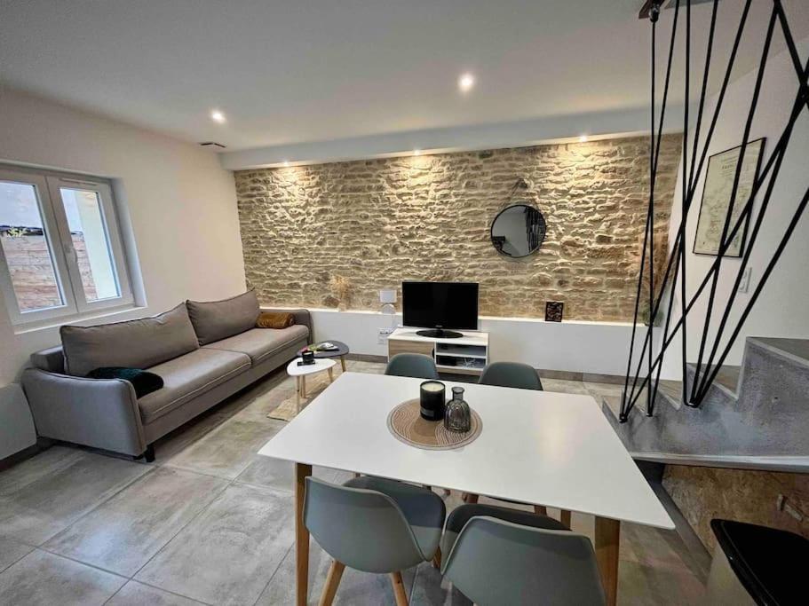 Grange Renovee En Duplex Idealement Situee Creches-sur-Saone Exterior foto