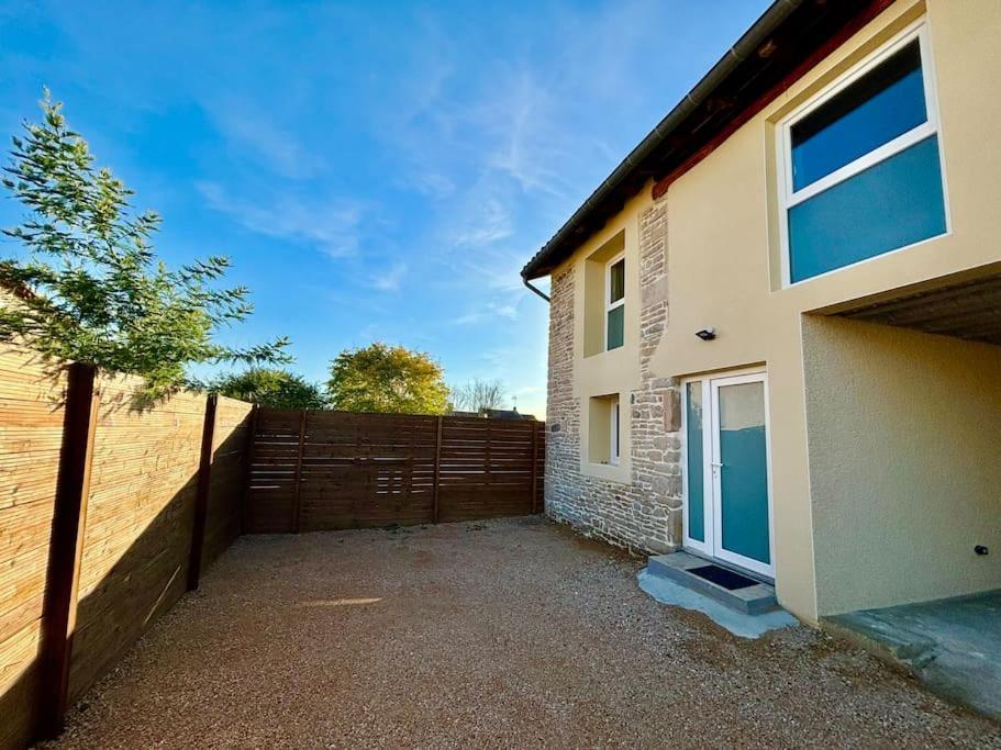 Grange Renovee En Duplex Idealement Situee Creches-sur-Saone Exterior foto